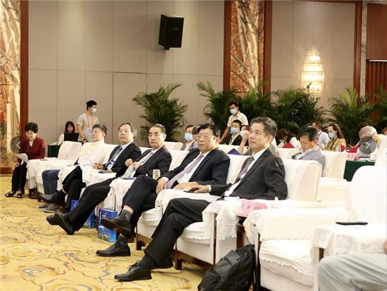 跨文化的哲理思考,以更开放的态度面对世界 跨文化的哲理思考,以更开放的态度面对世界