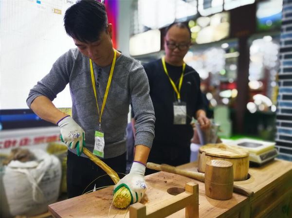“世界黑茶之源”在深圳茶博会展示中国千年黑茶文化 “世界黑茶之源”在深圳茶博会展示中国千年黑茶文化