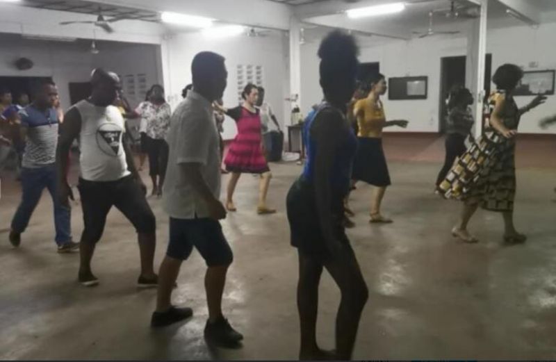 我在马达加斯加学舞蹈